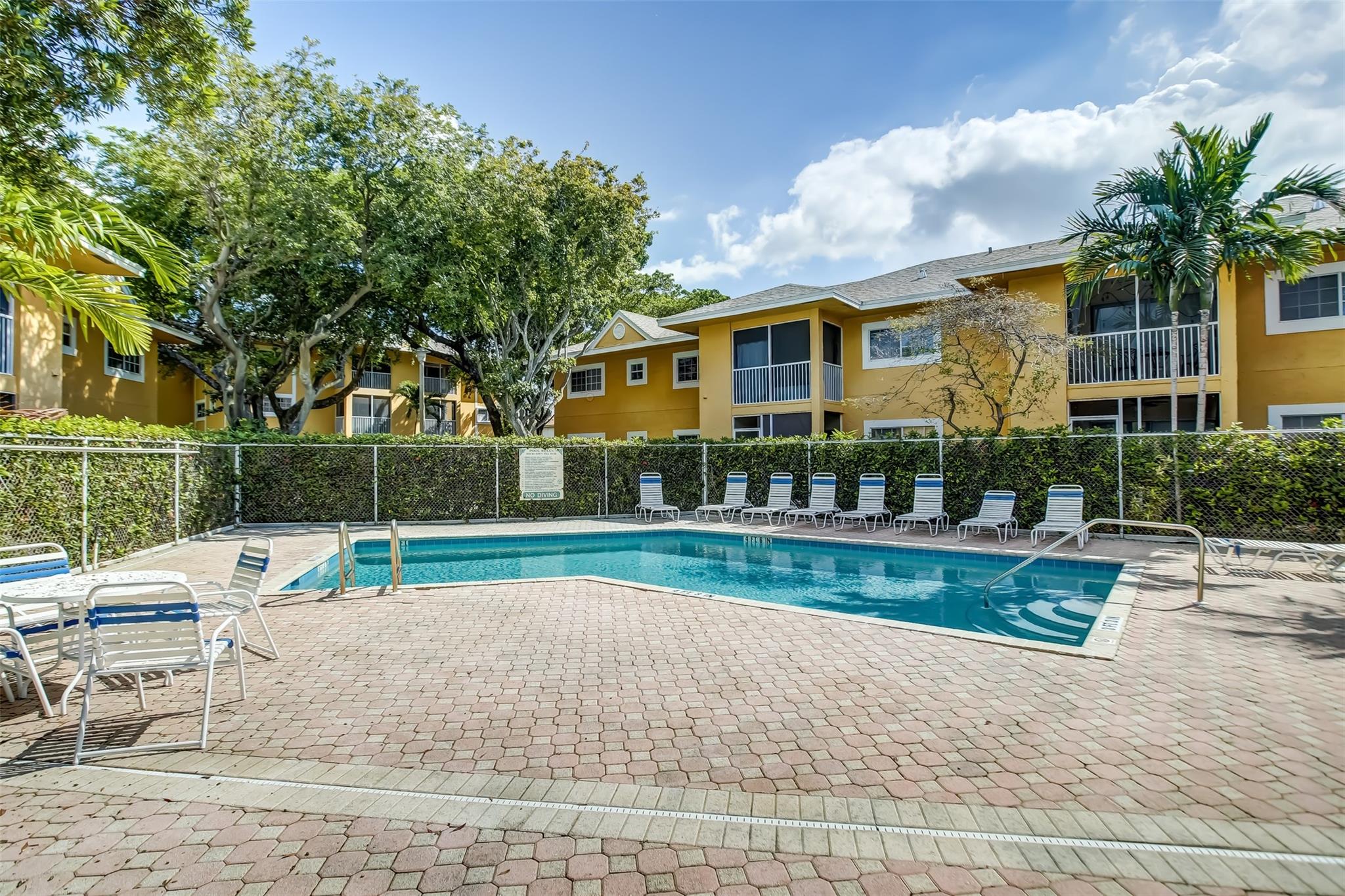 401 SE 10th St Unit: 107