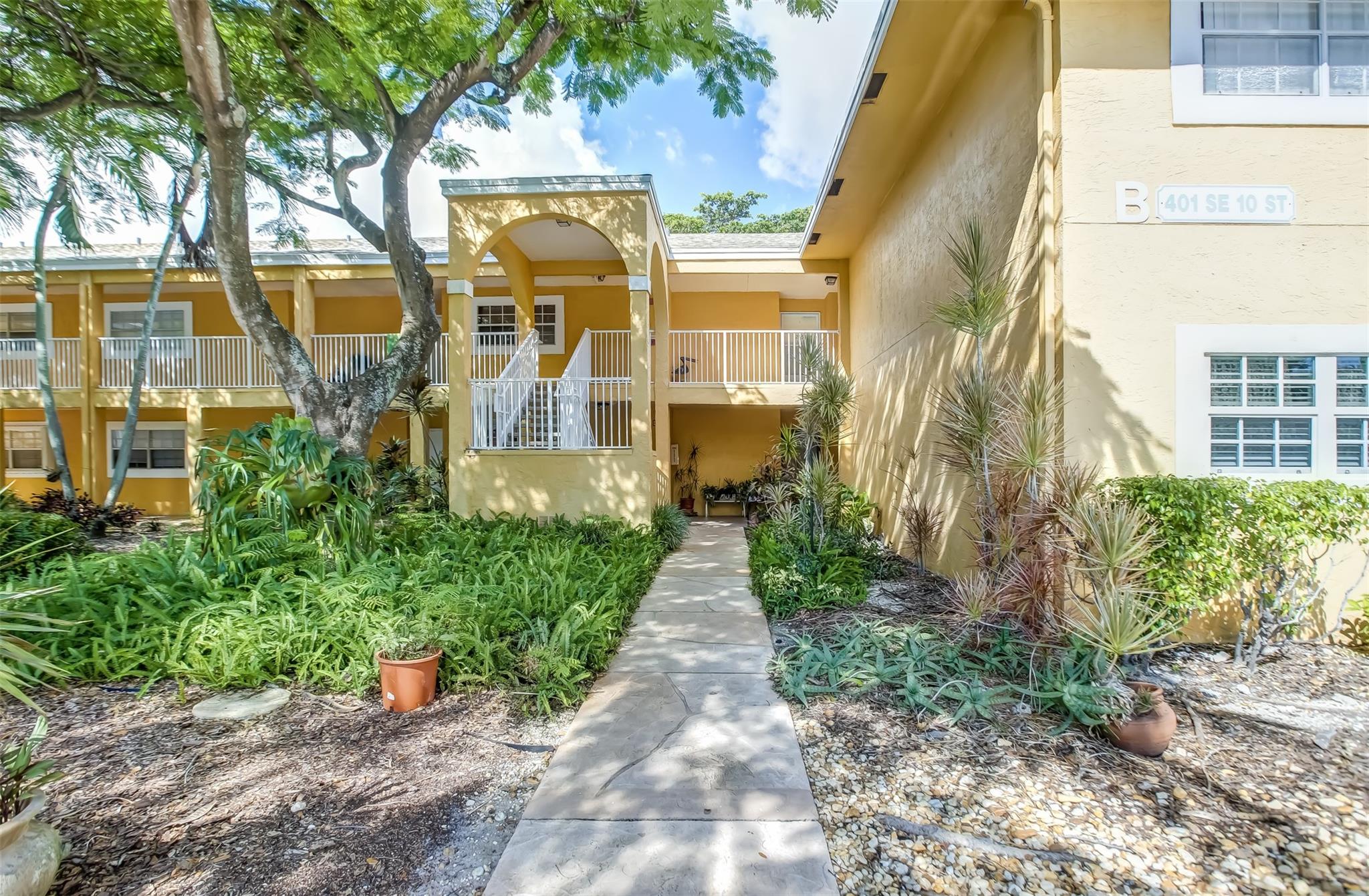 401 SE 10th St Unit: 107