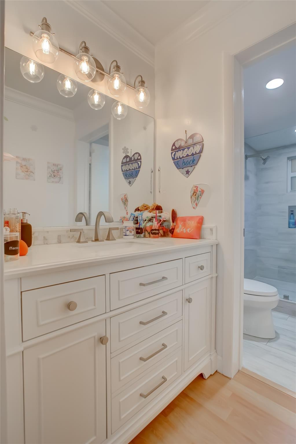 401 SE 10th St Unit: 107