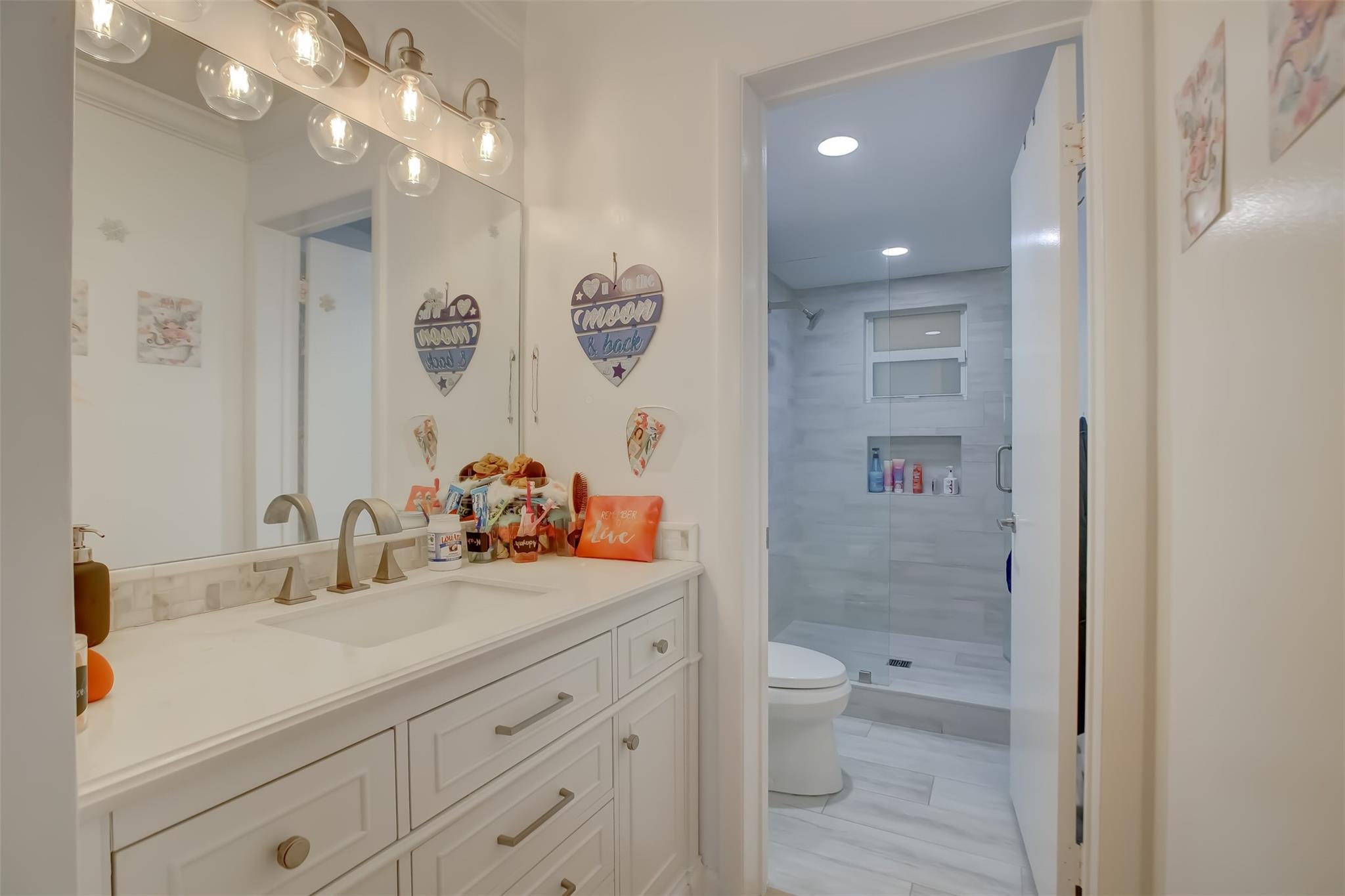 401 SE 10th St Unit: 107