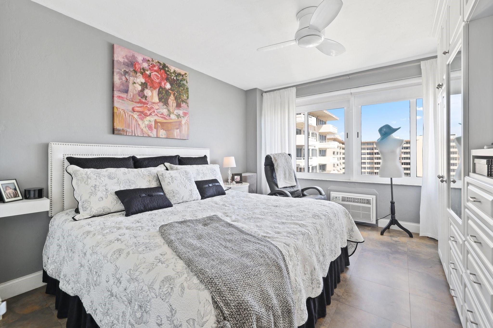 3233 NE 34th St Unit: 1512A