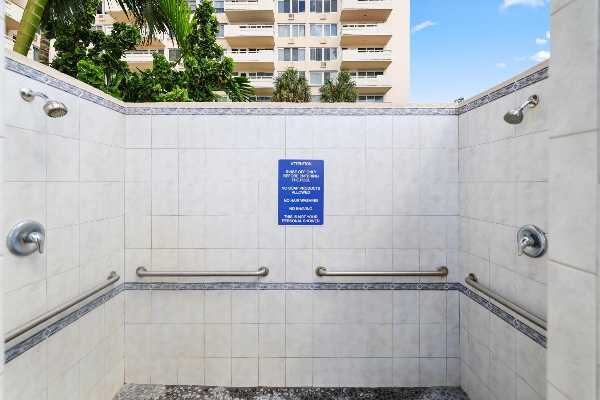 3233 NE 34th St Unit: 1512A