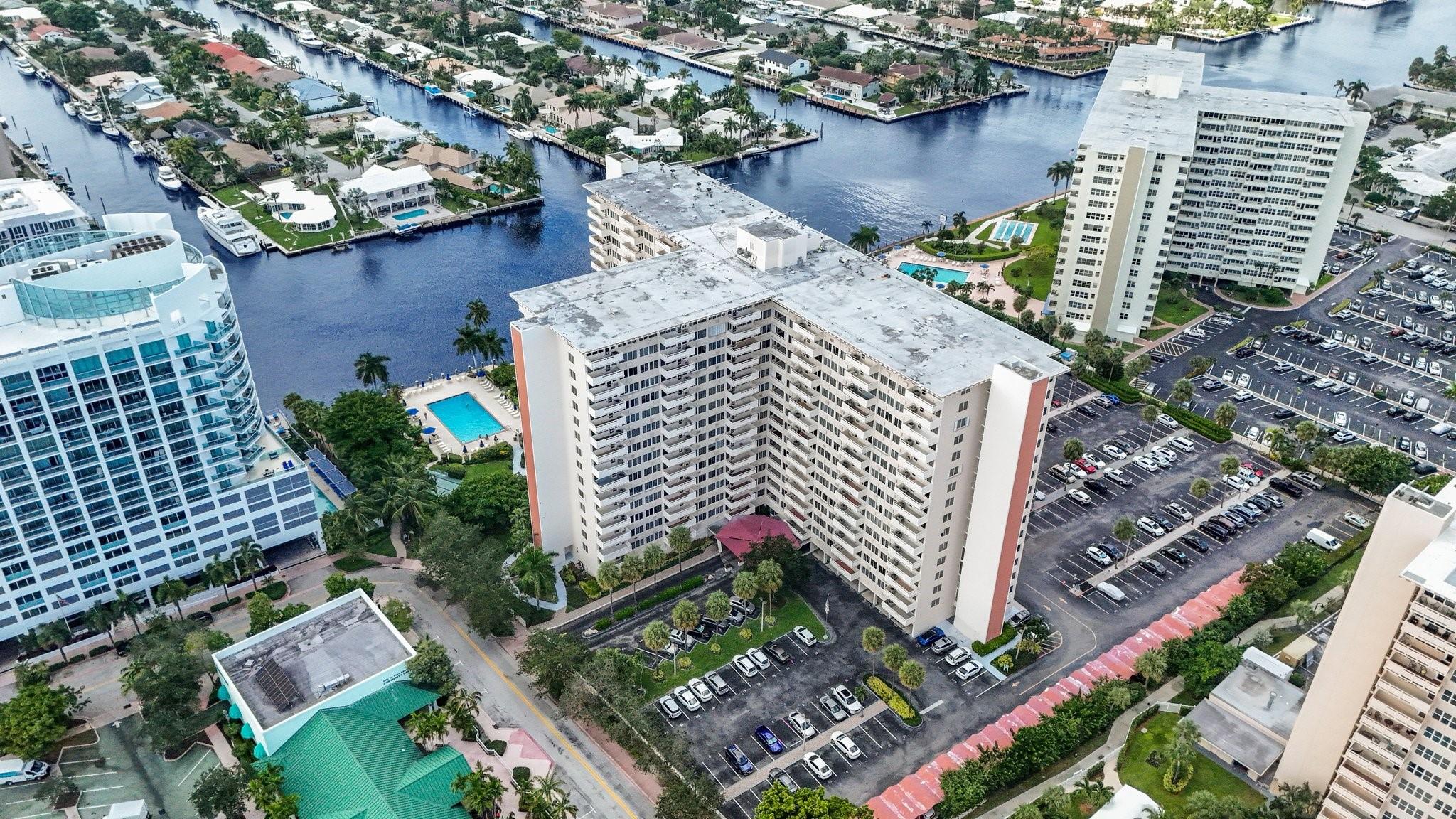 3233 NE 34th St Unit: 1512A