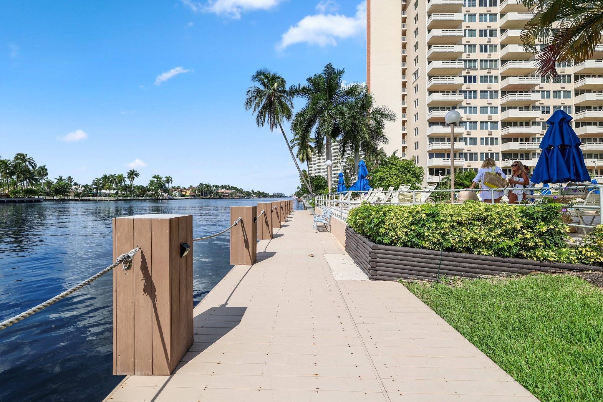 3233 NE 34th St Unit: 1512A