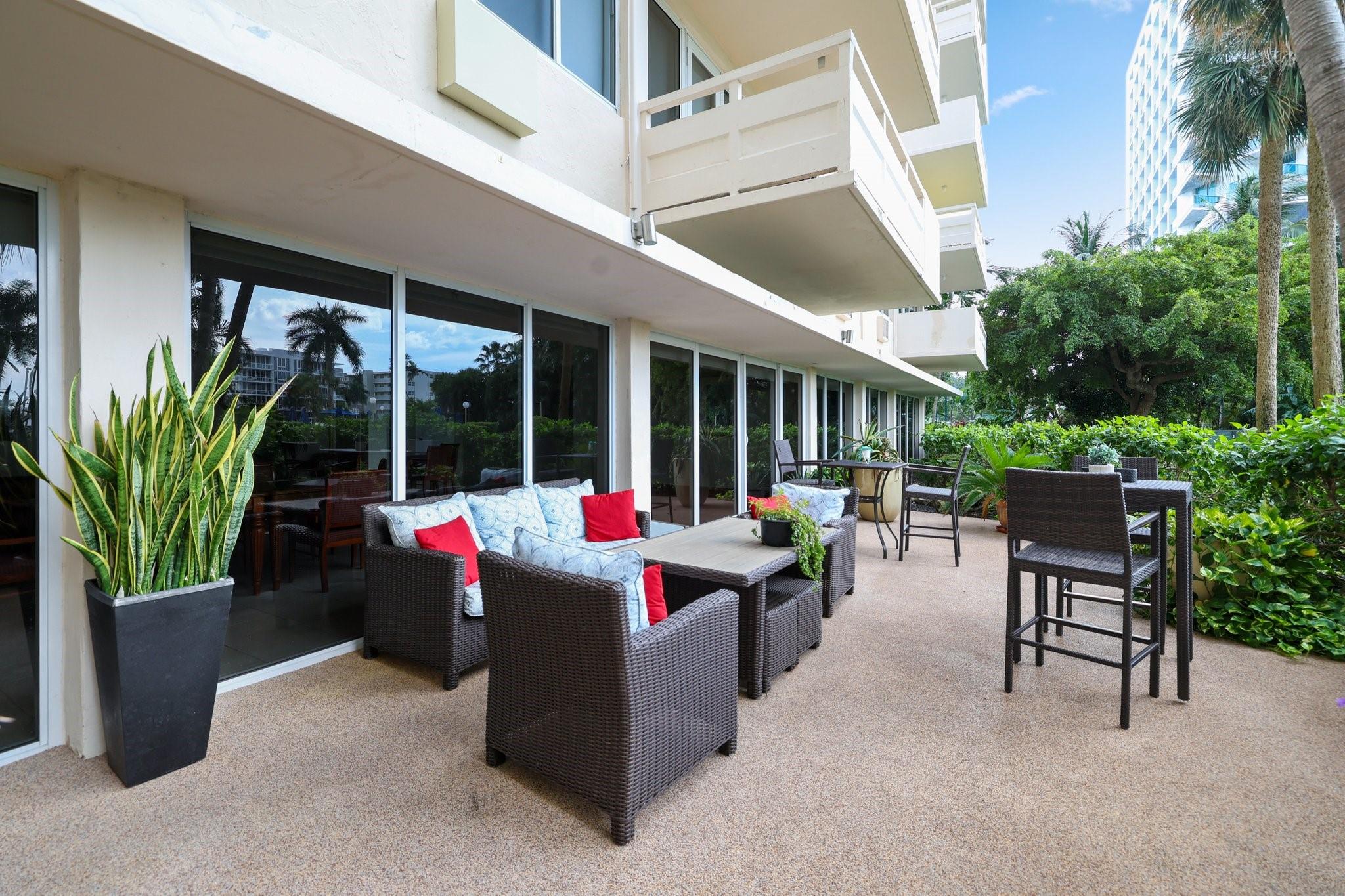 3233 NE 34th St Unit: 1512A