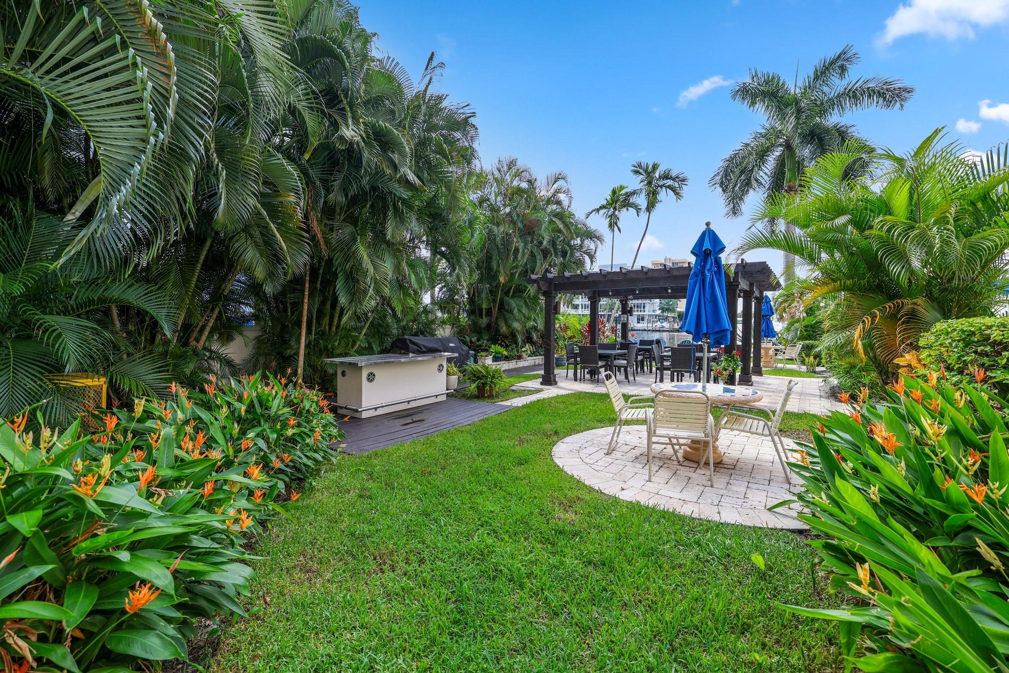 3233 NE 34th St Unit: 1512A