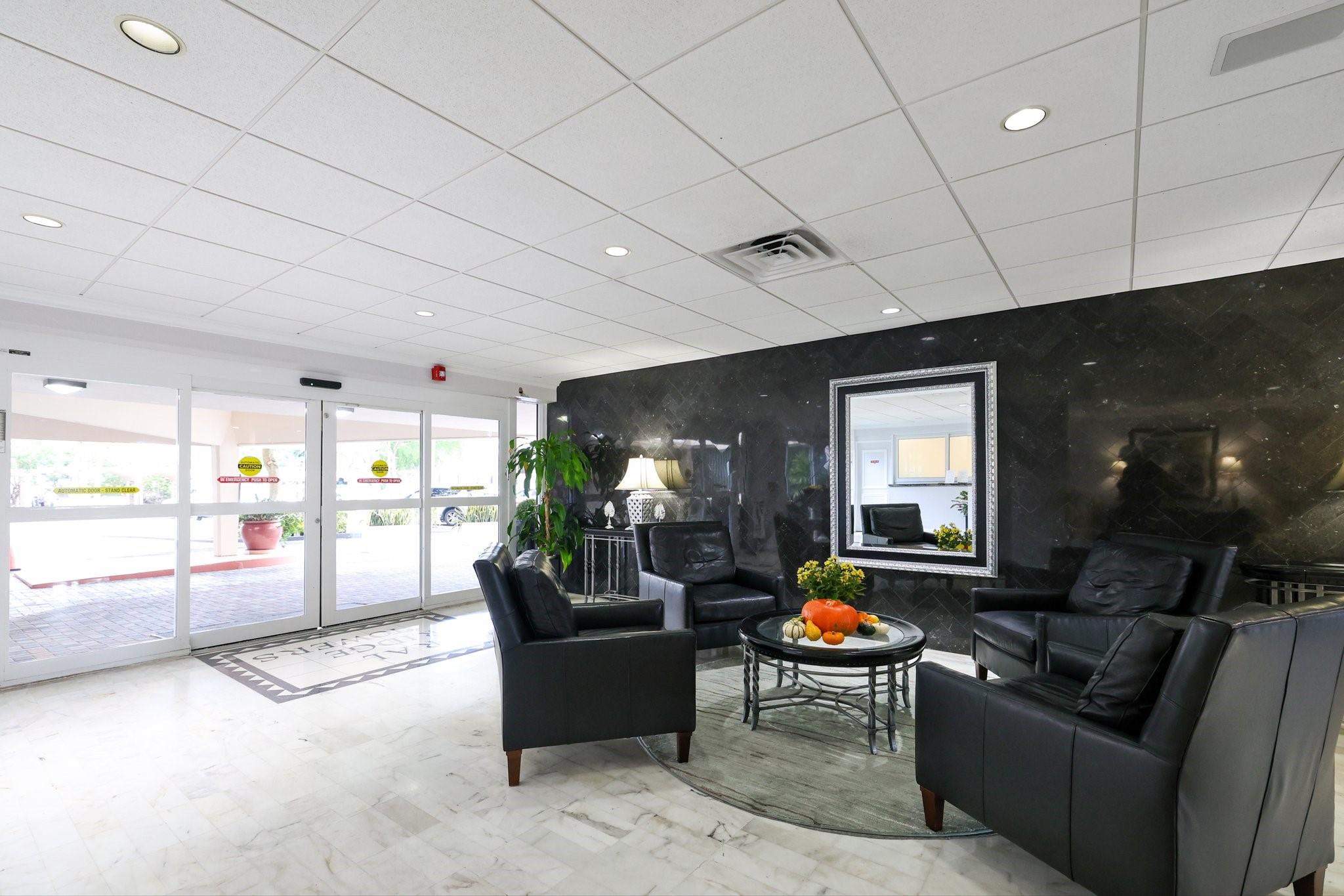 3233 NE 34th St Unit: 1512A