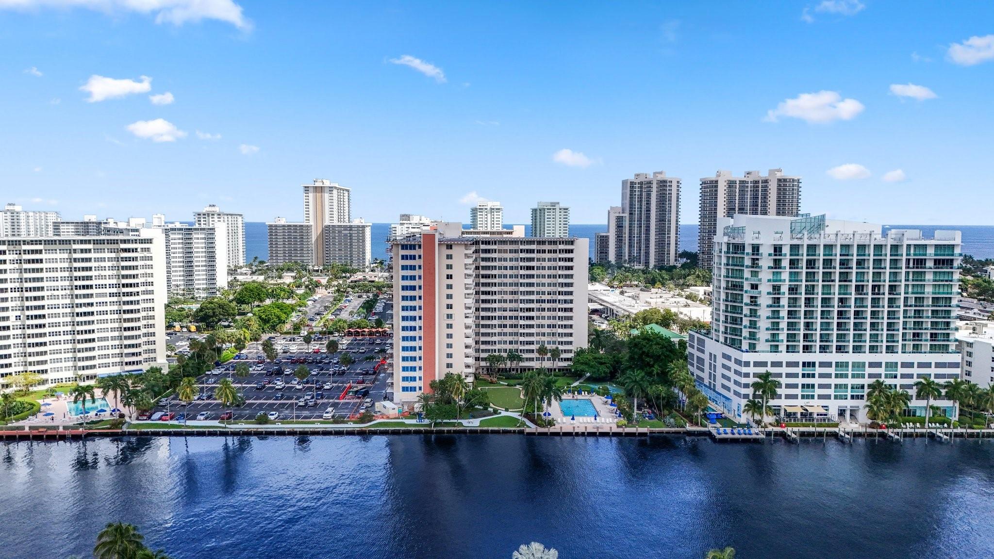 3233 NE 34th St Unit: 1512A