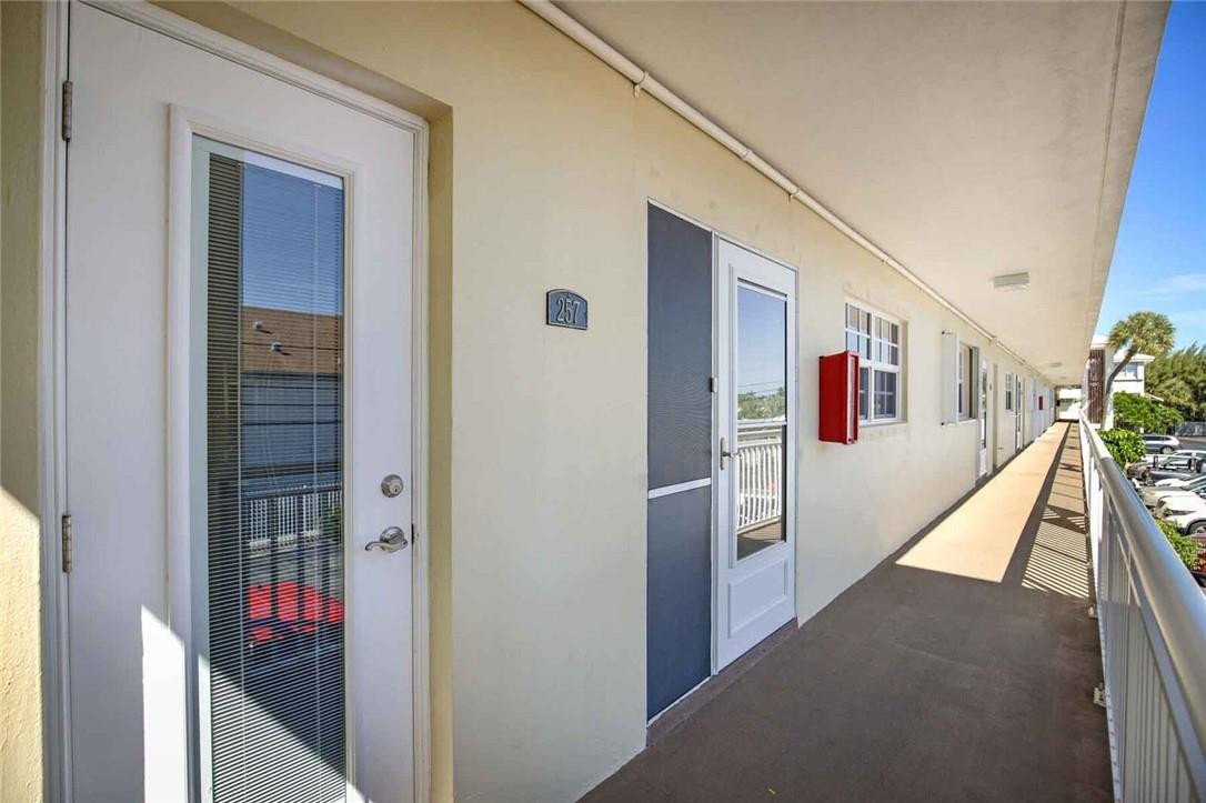 1951 NE 39th St Unit: 257