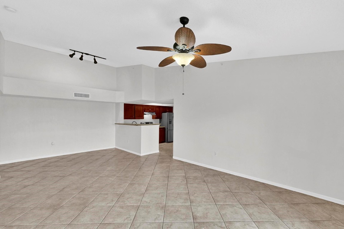 5031 Wiles Road 306, Coconut Creek Unit: 306