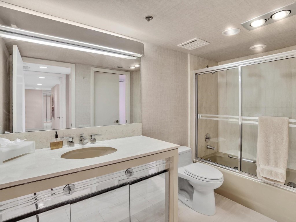 901 E Camino Real Ph-2B, Boca Raton Unit: Ph-2B