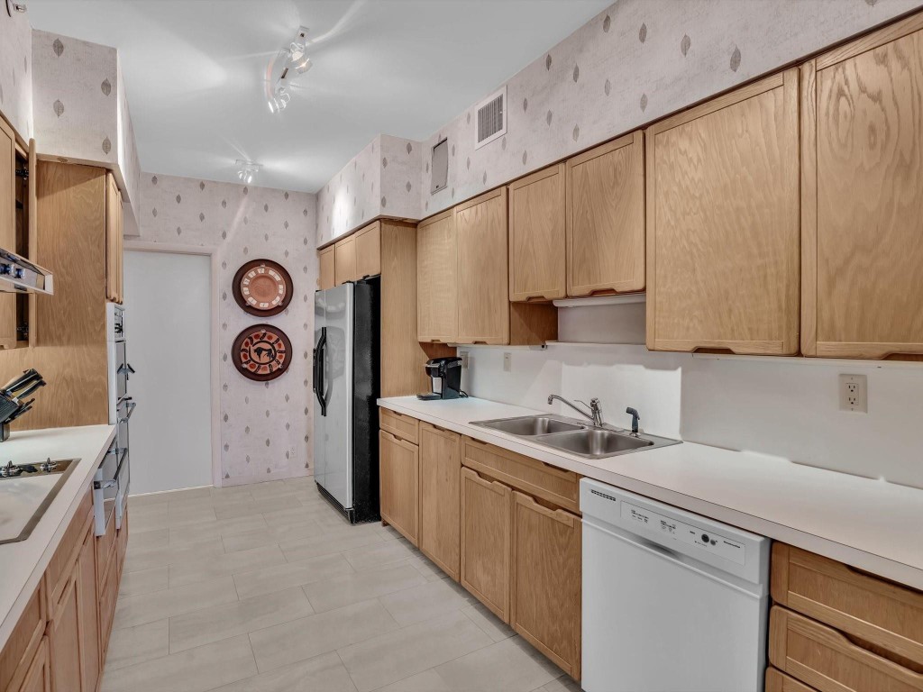 901 E Camino Real Ph-2B, Boca Raton Unit: Ph-2B