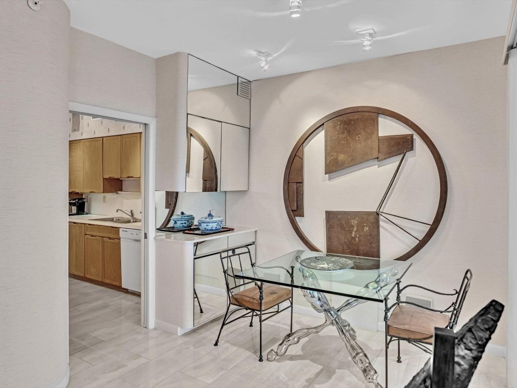 901 E Camino Real Ph-2B, Boca Raton Unit: Ph-2B