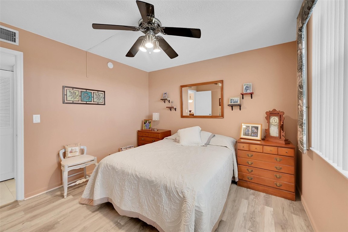 7300 Lake Circle Drive 306