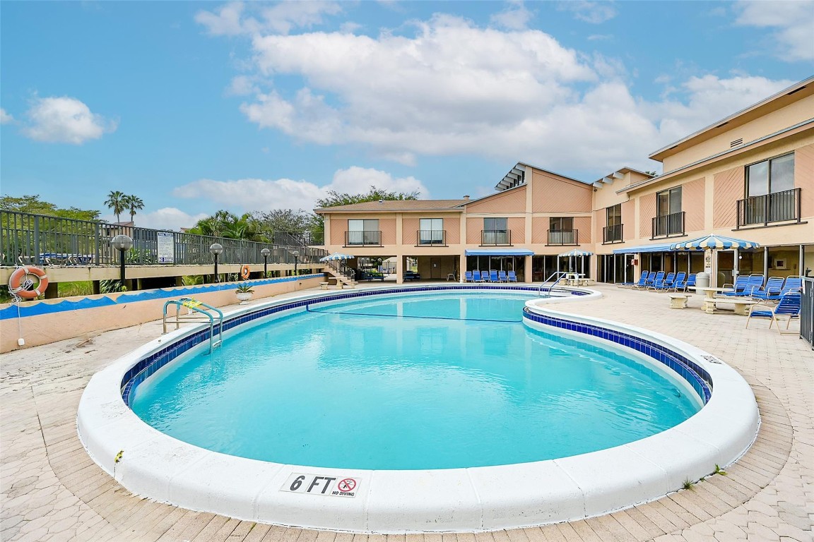 7300 Lake Circle Drive 306