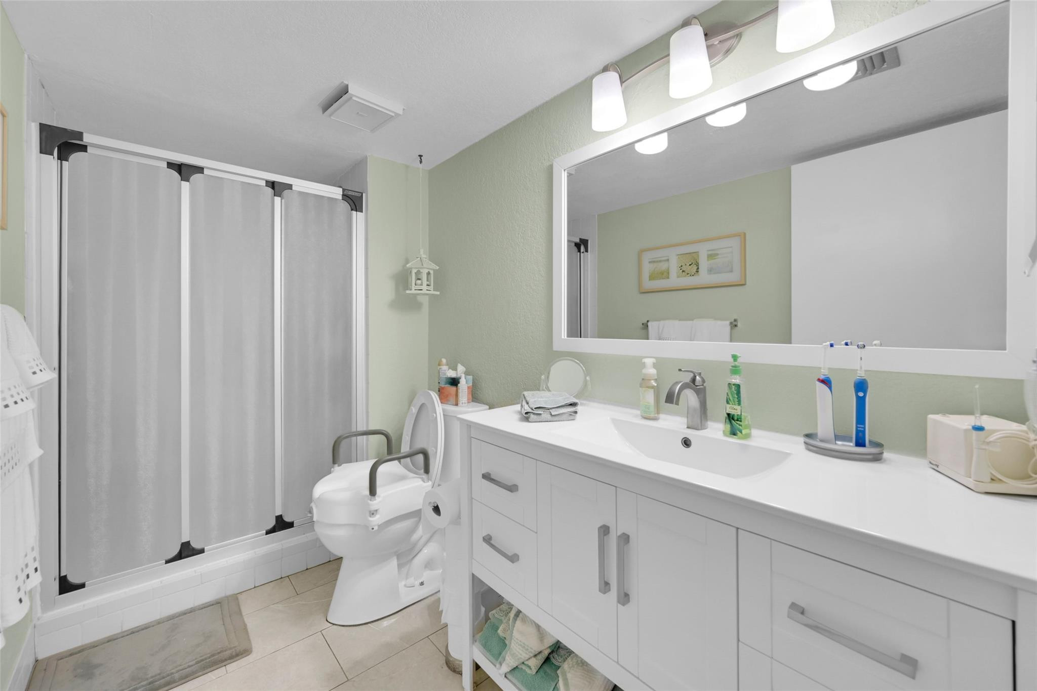 7300 Lake Circle Drive 306