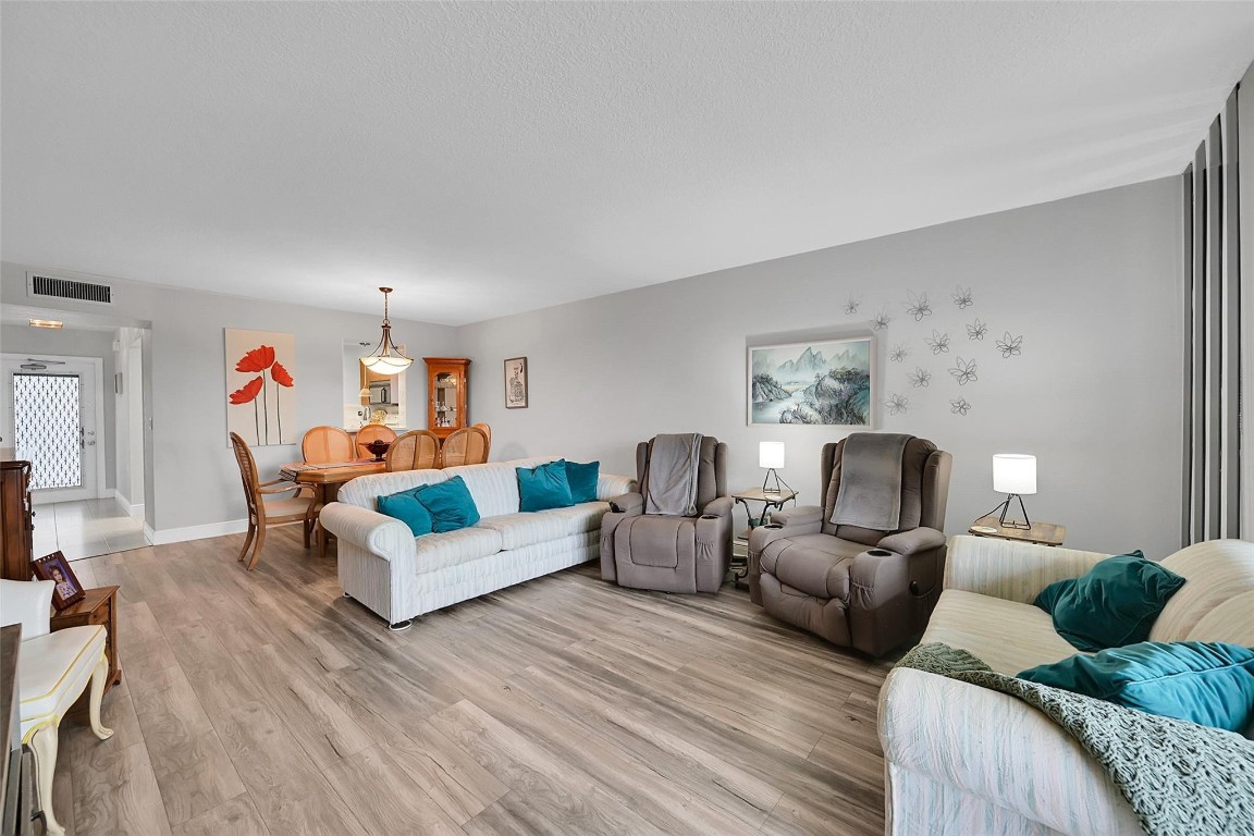 7300 Lake Circle Drive 306