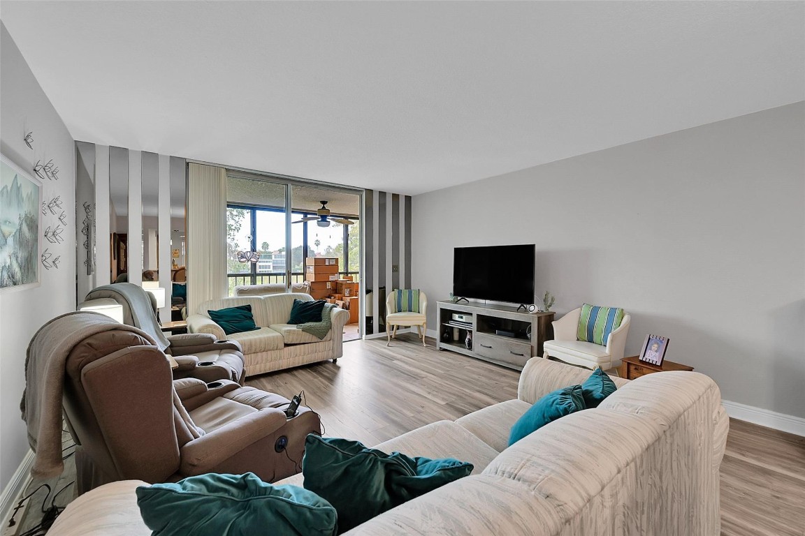 7300 Lake Circle Drive 306