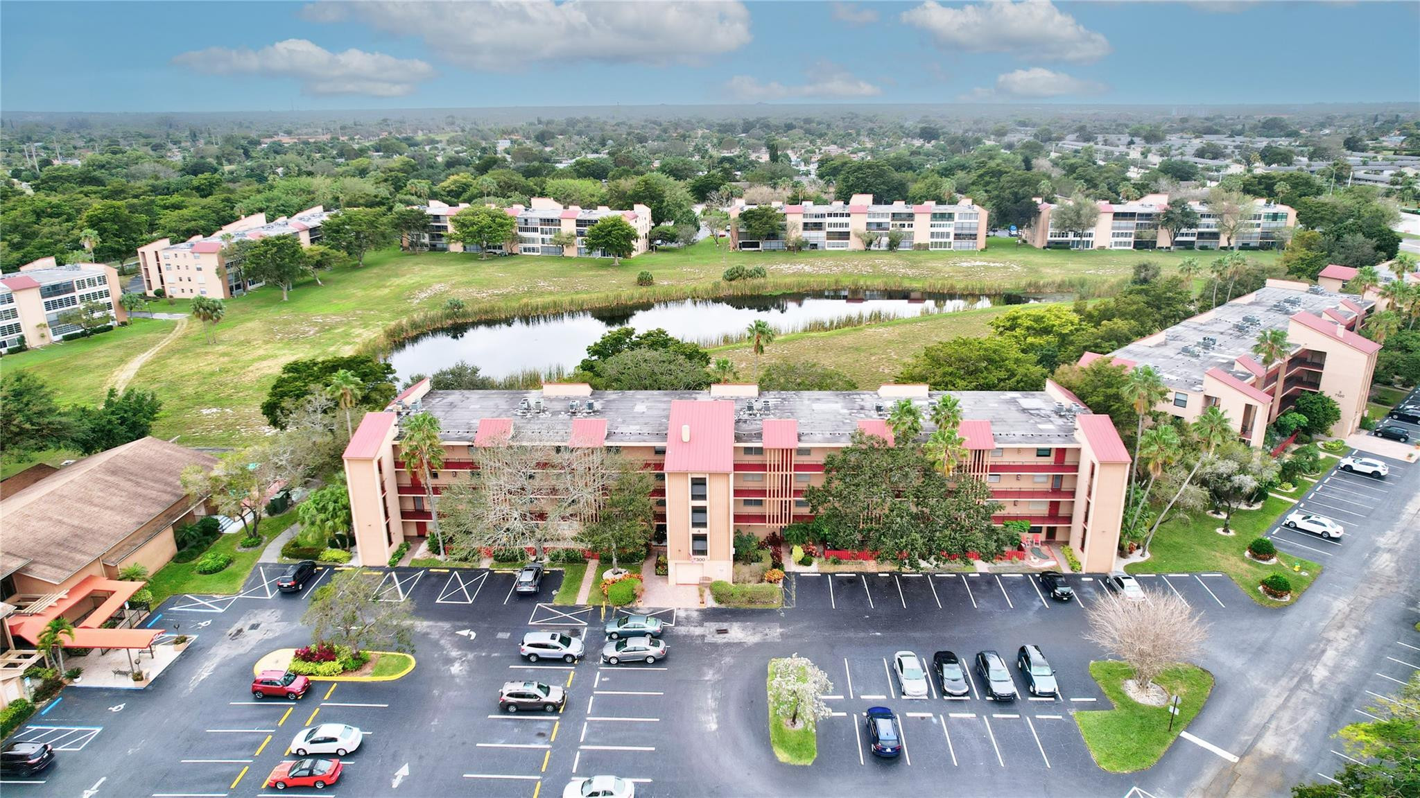 7300 Lake Circle Drive 306