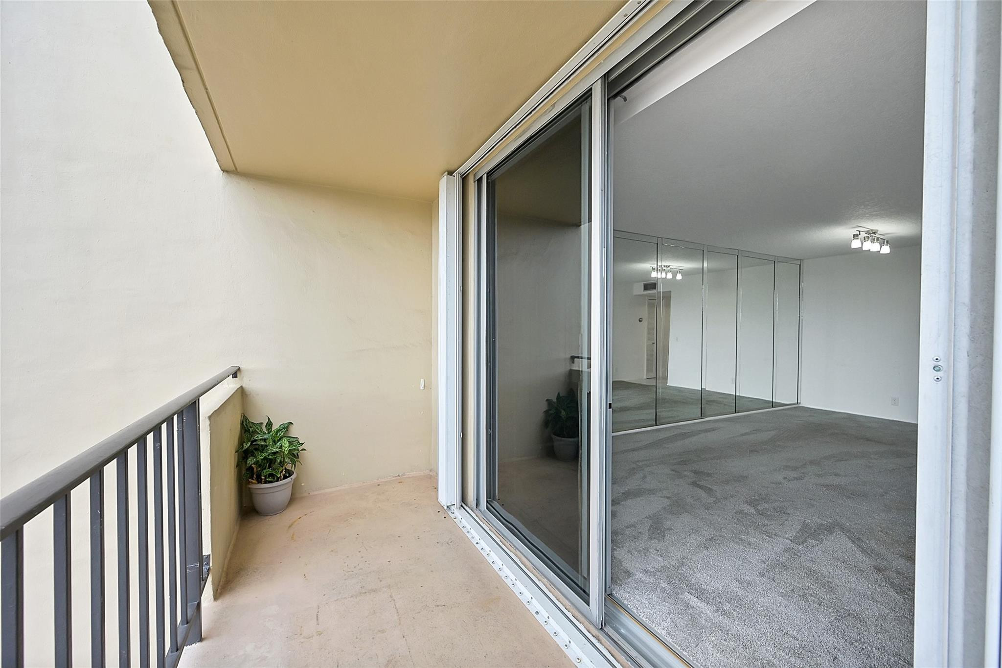 2000 S Ocean Boulevard 2P, Lauderdale-By-The-Sea Unit: 2P