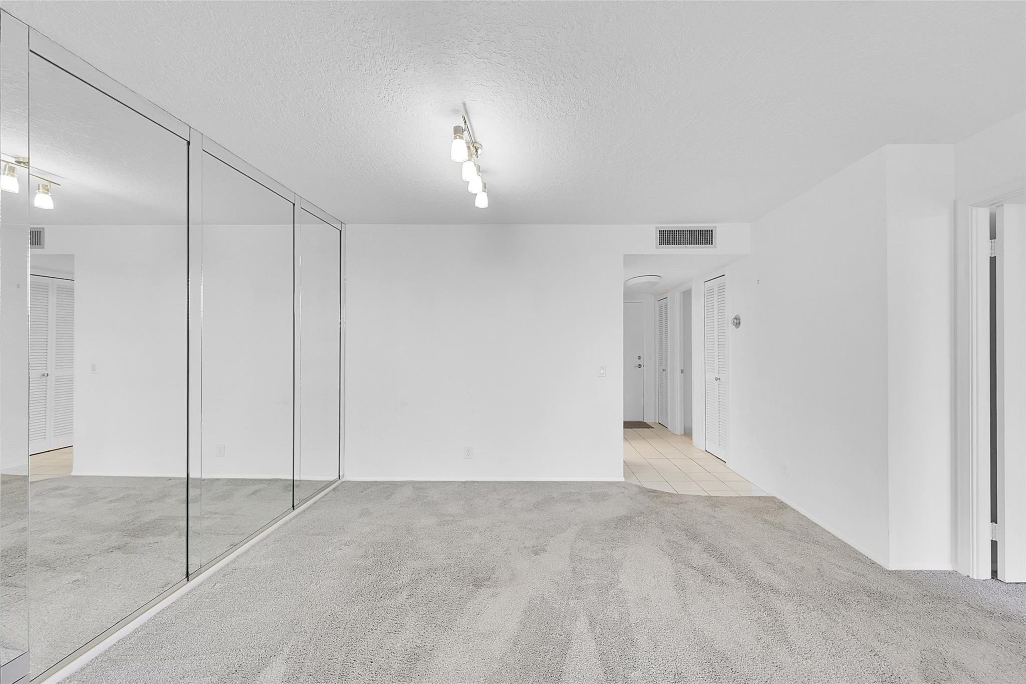 2000 S Ocean Boulevard 2P, Lauderdale-By-The-Sea Unit: 2P