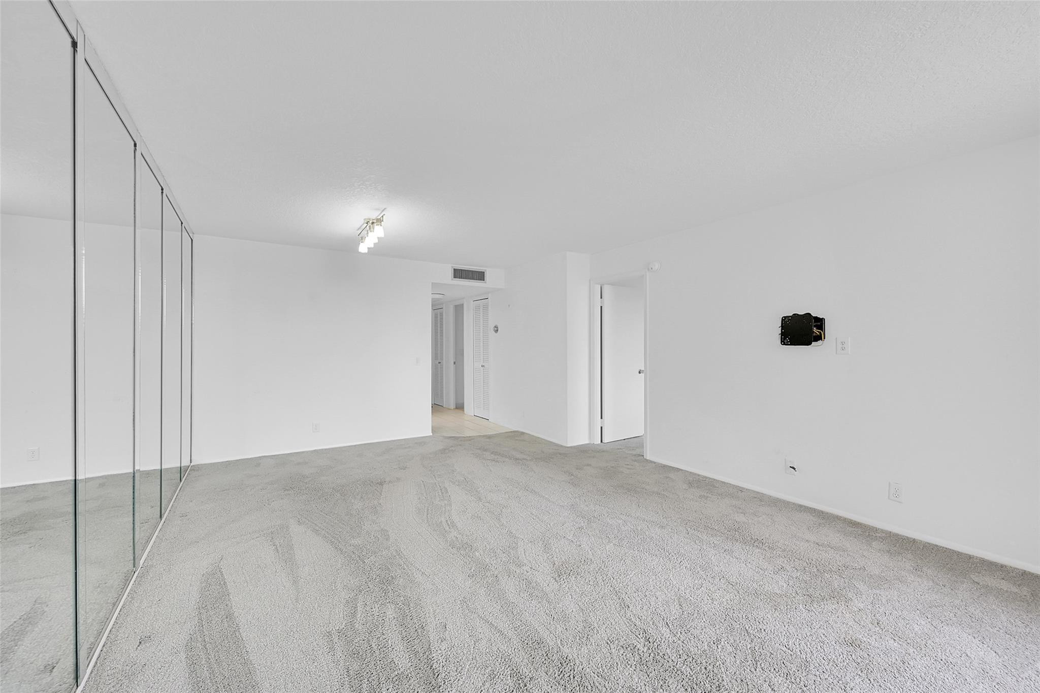 2000 S Ocean Boulevard 2P, Lauderdale-By-The-Sea Unit: 2P