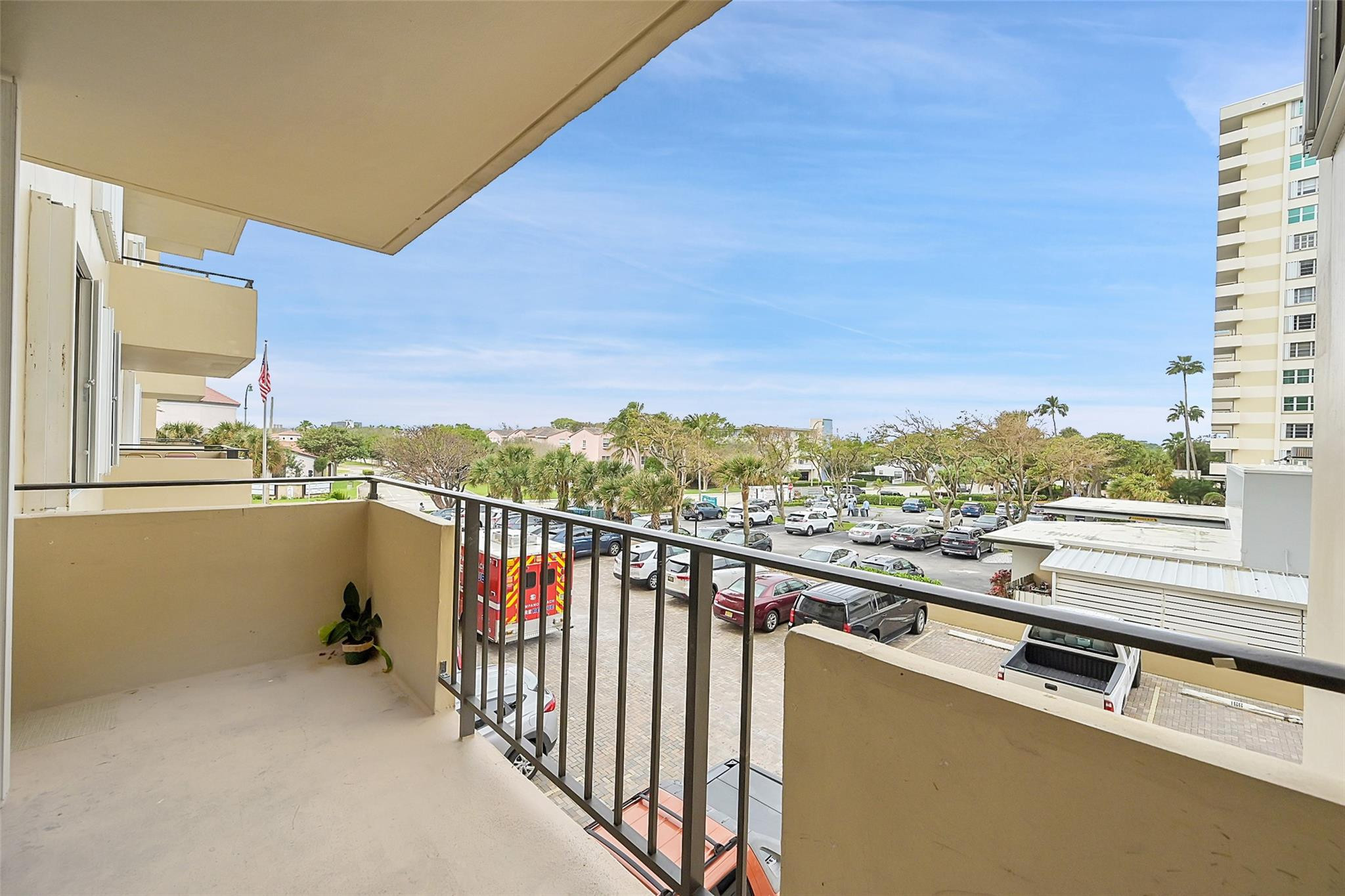 2000 S Ocean Boulevard 2P, Lauderdale-By-The-Sea Unit: 2P