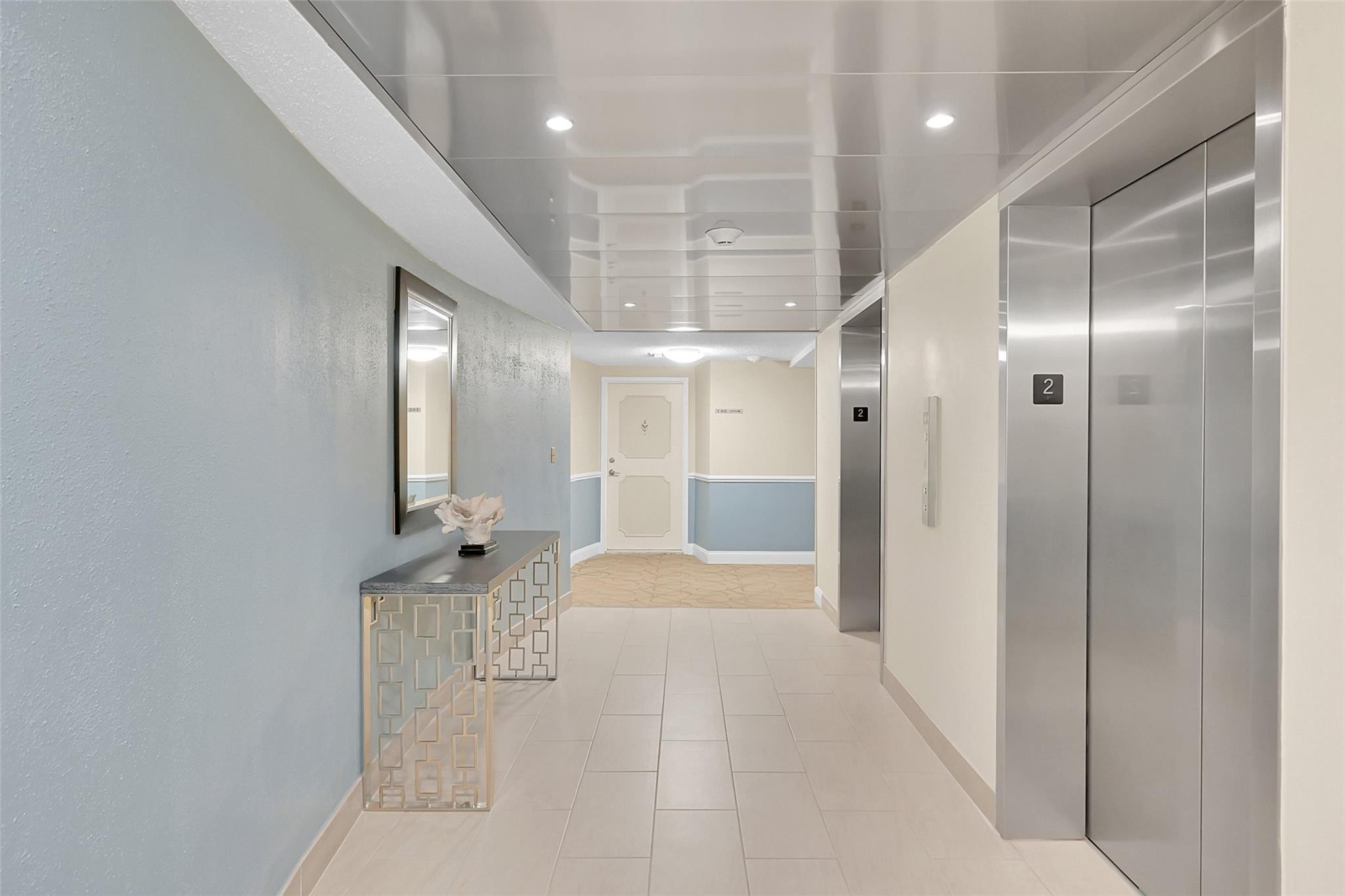 2000 S Ocean Boulevard 2P, Lauderdale-By-The-Sea Unit: 2P