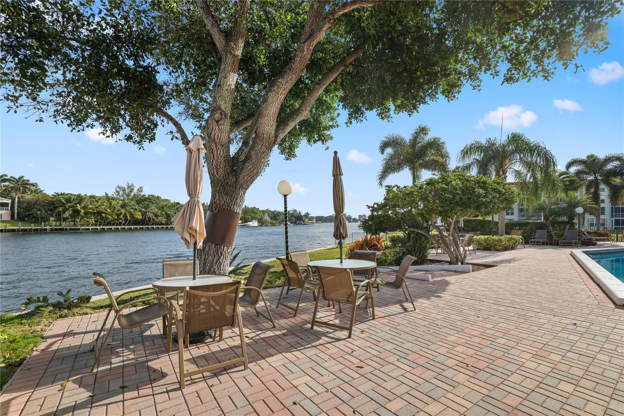 3100 NE 48th Ct 302