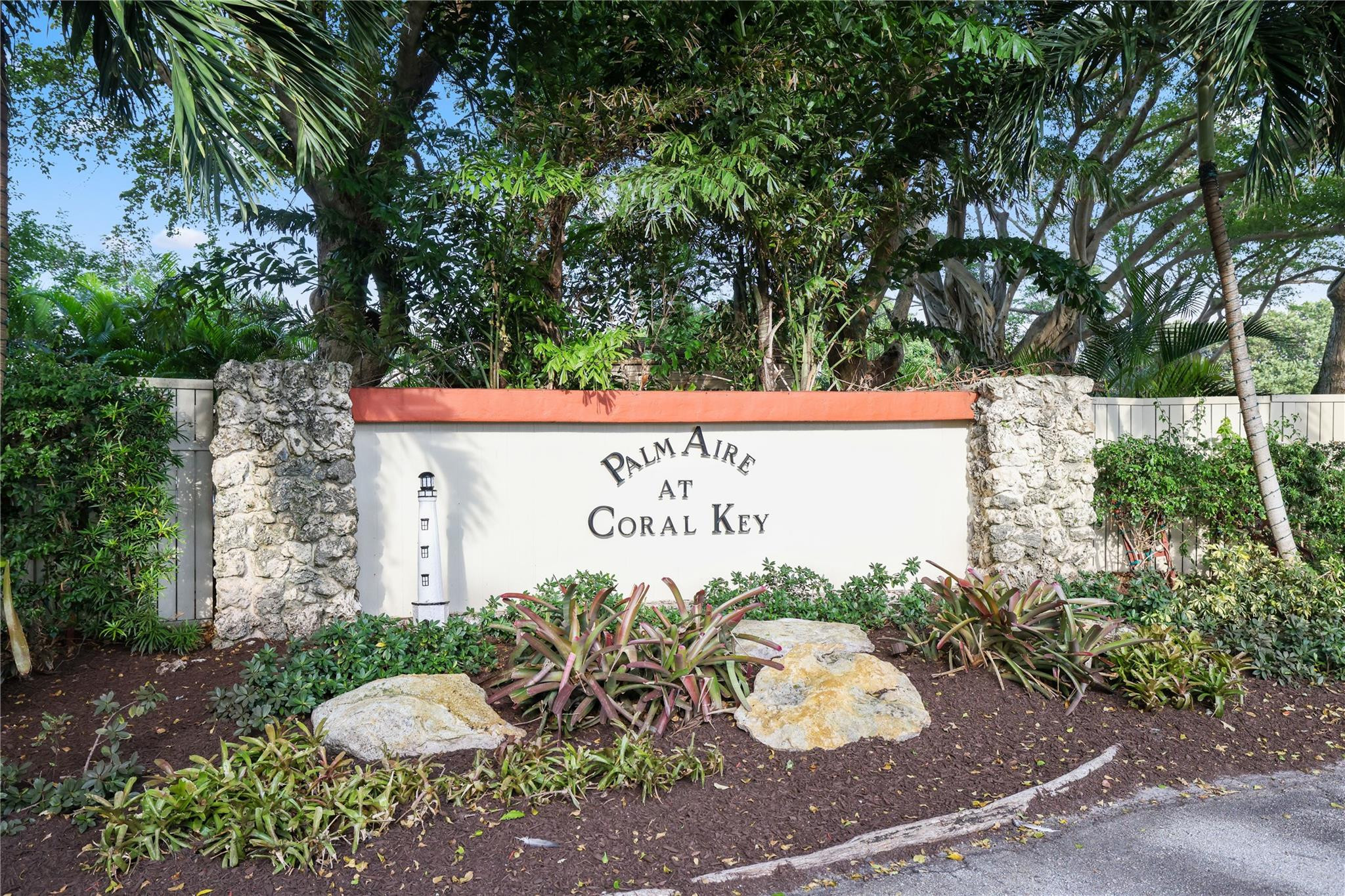 3100 NE 48th Ct 302