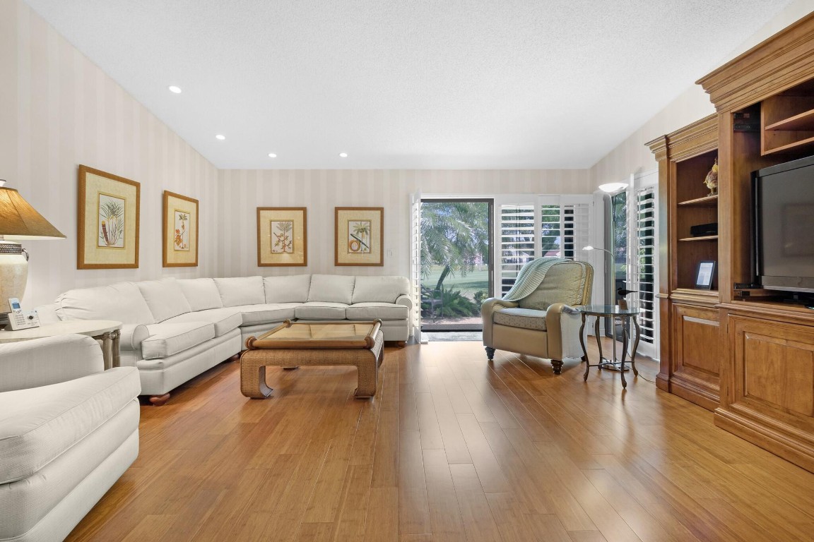 2611 Emerald Way 2611, Deerfield Beach Unit: 2611