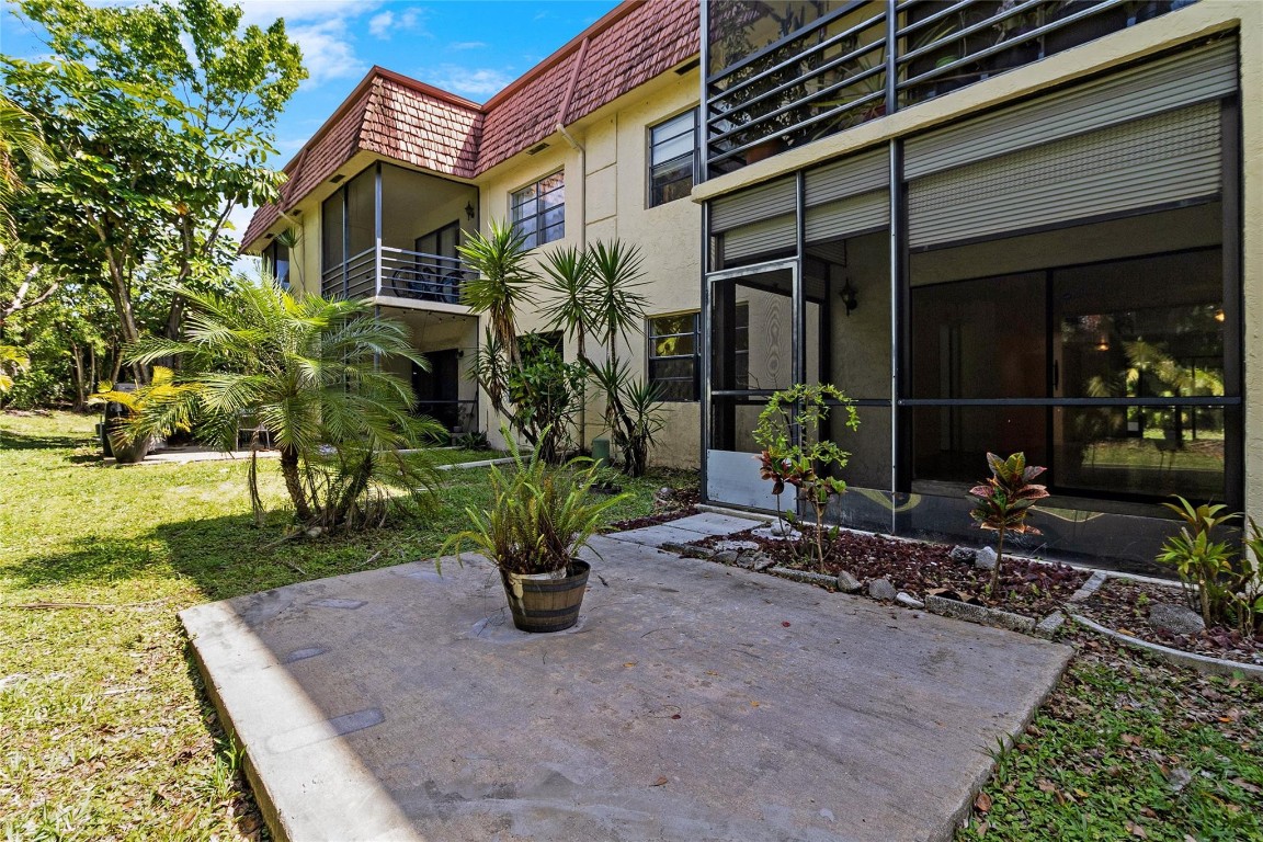 136 Cypress Road 313, Pompano Beach Unit: 313