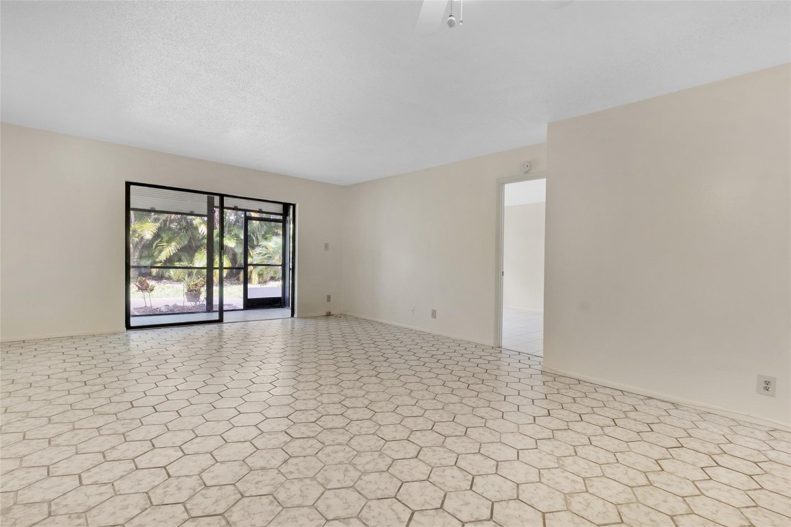 136 Cypress Road 313, Pompano Beach Unit: 313
