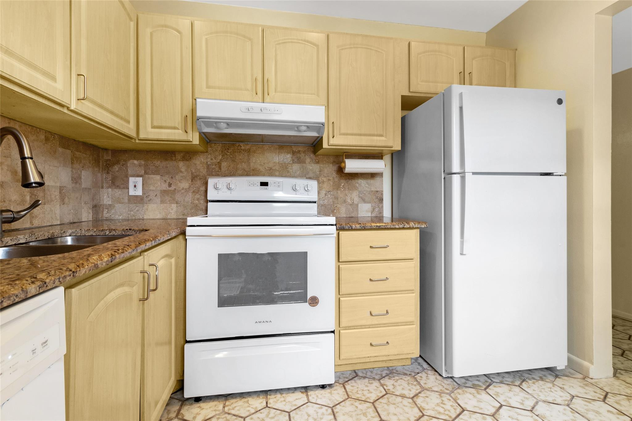 136 Cypress Road 313, Pompano Beach Unit: 313