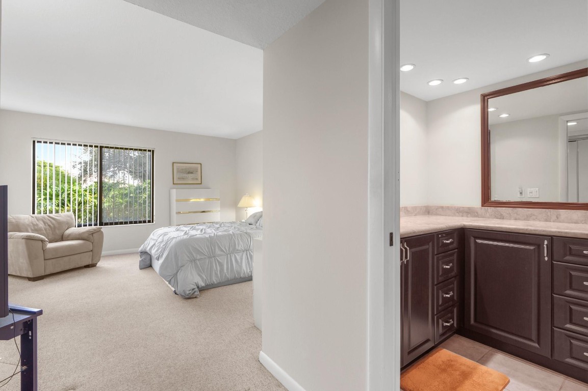 5687 Fairway Park Drive 101, Boynton Beach Unit: 101