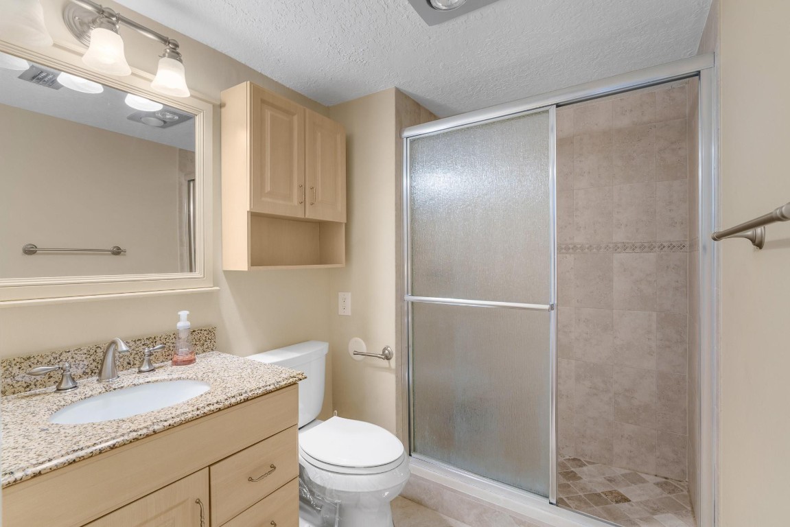 5687 Fairway Park Drive 101, Boynton Beach Unit: 101