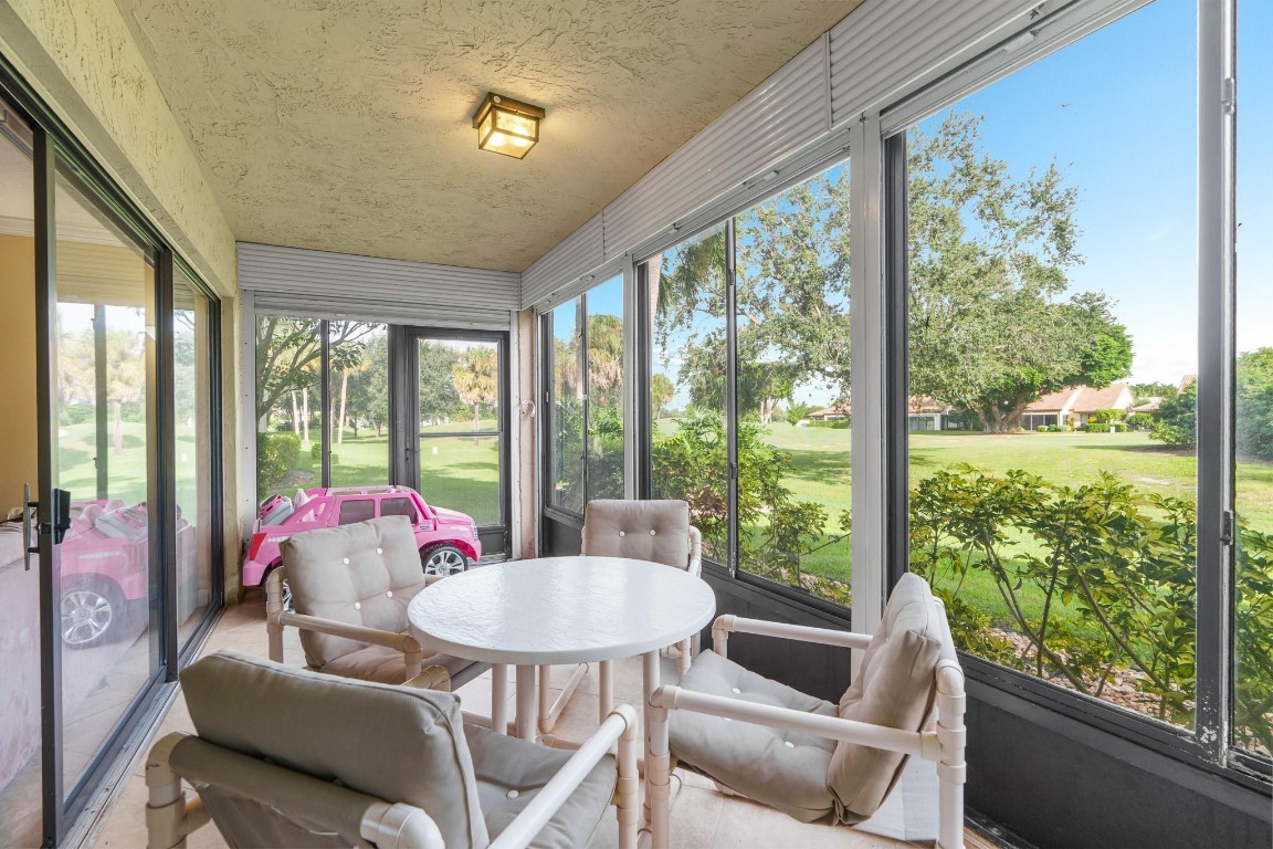 5687 Fairway Park Drive 101, Boynton Beach Unit: 101
