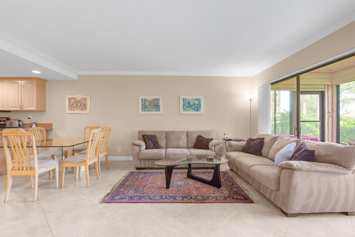 5687 Fairway Park Drive 101, Boynton Beach Unit: 101