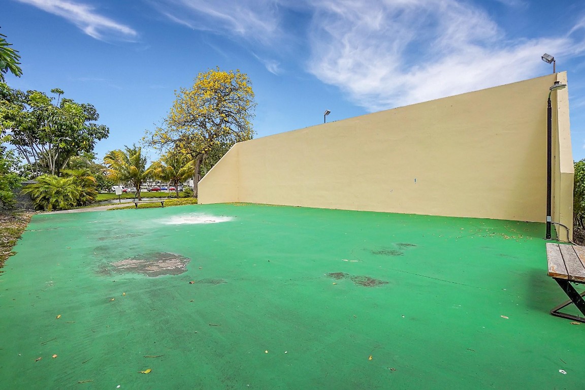 1681 NW 70th Avenue 310, Plantation Unit: 310