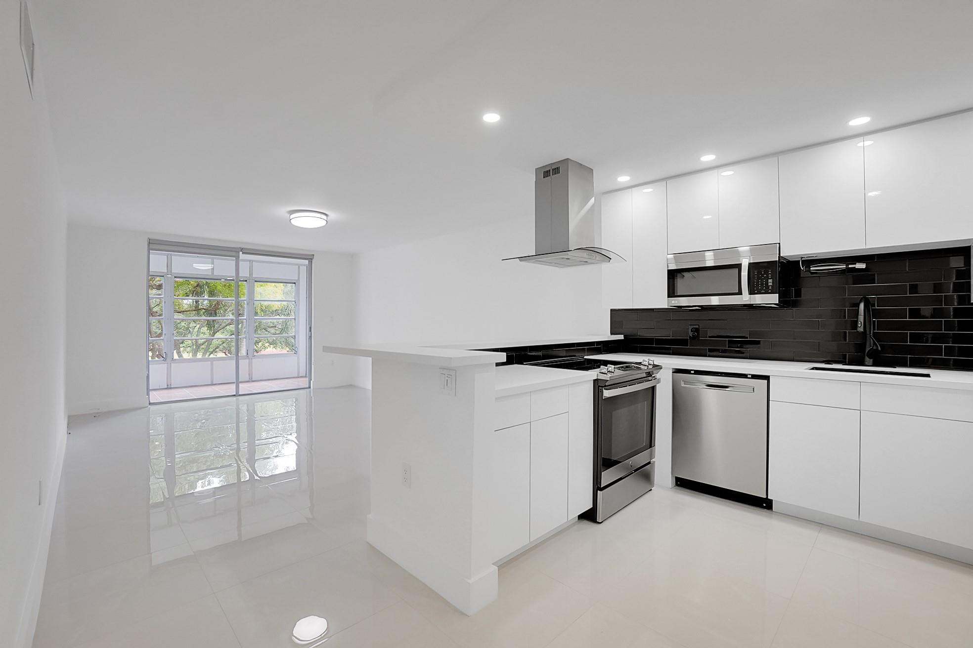 1681 NW 70th Avenue 310, Plantation Unit: 310