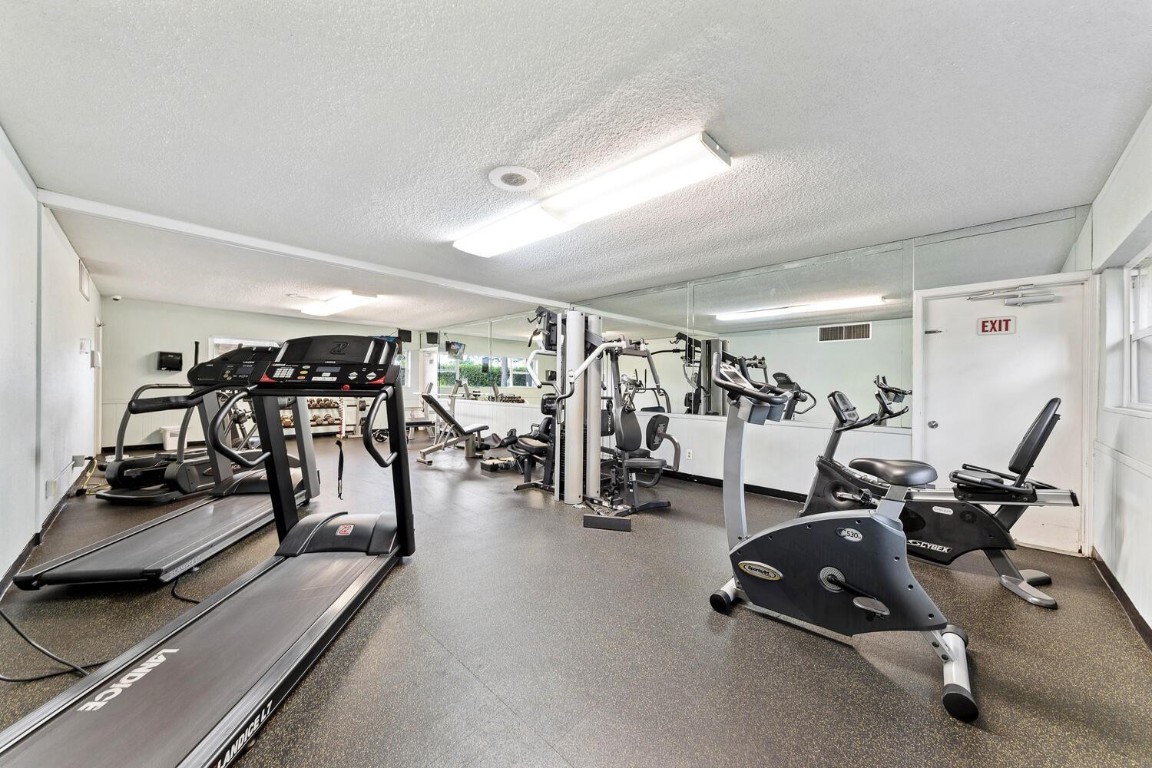 801 S Federal Hwy 906