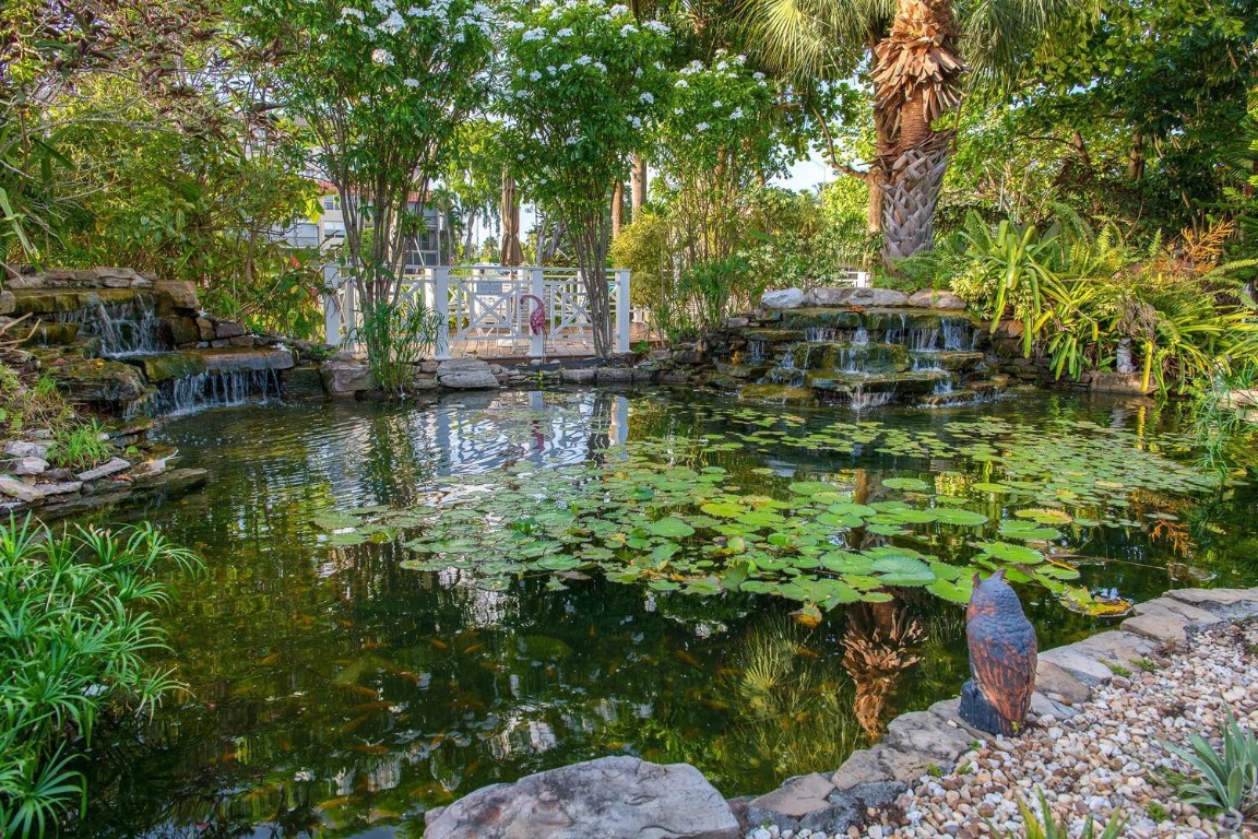 801 S Federal Hwy 906