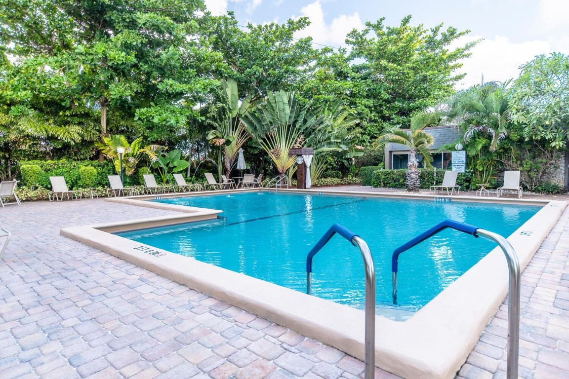 801 S Federal Hwy 906