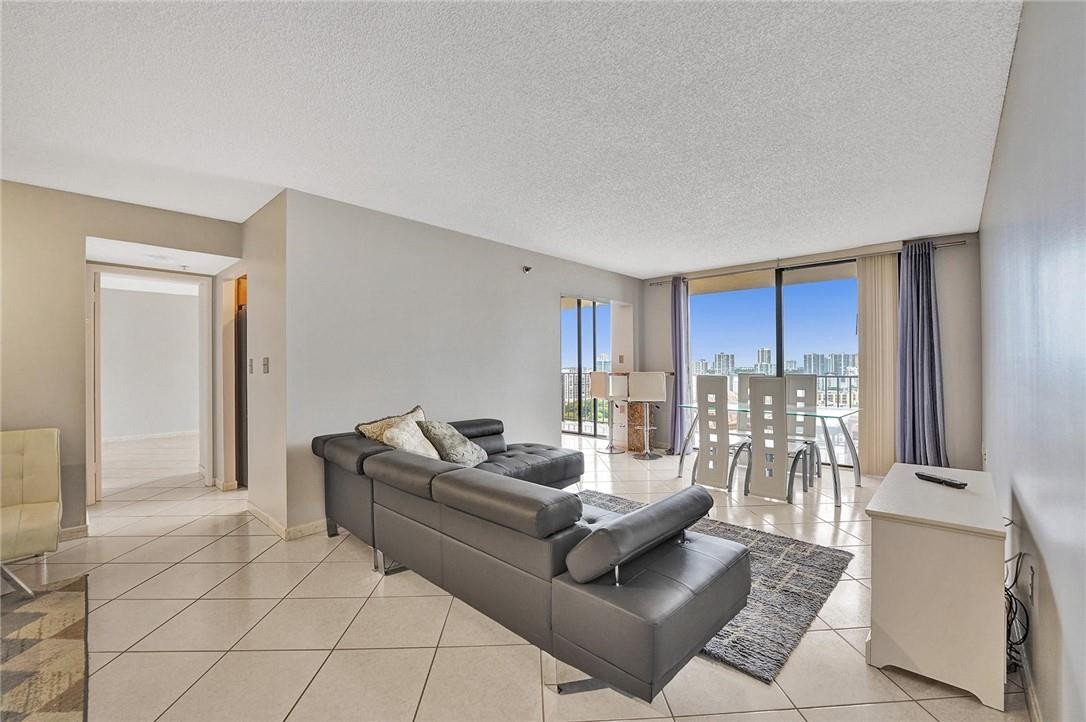 210 174th Street 1811, Sunny Isles Beach Unit: 1811