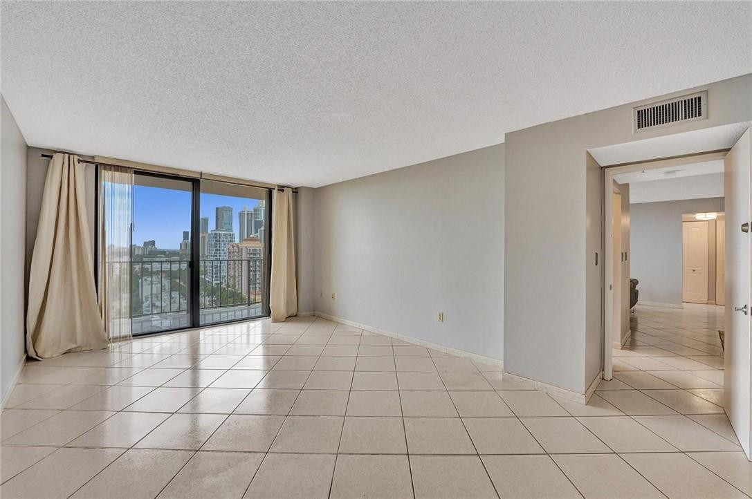 210 174th Street 1811, Sunny Isles Beach Unit: 1811