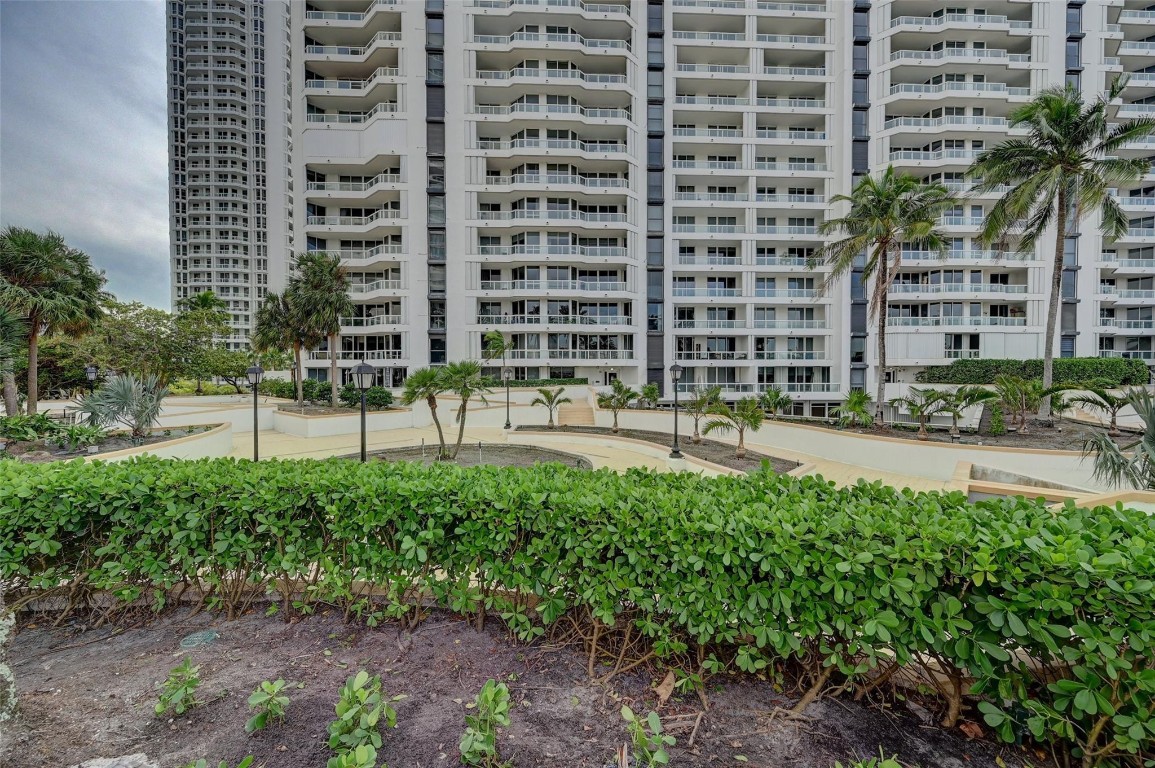 21205 Yacht Club Drive 505, Aventura Unit: 505