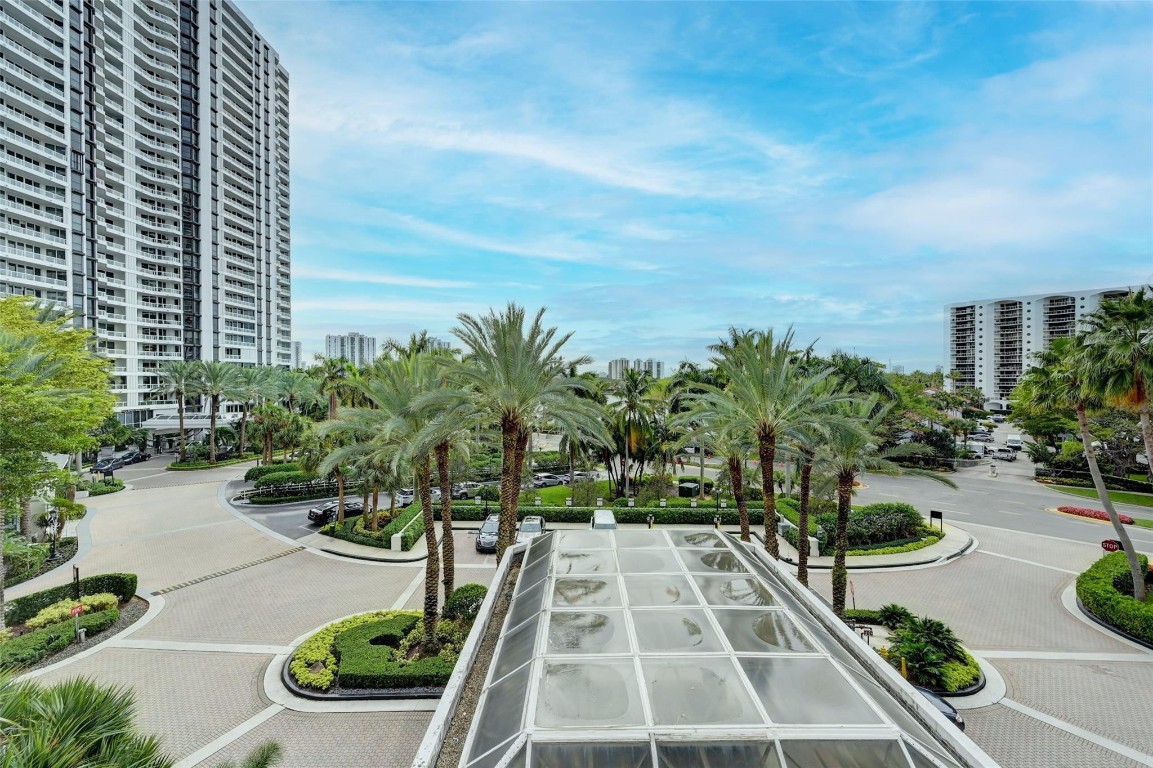 21205 Yacht Club Drive 505, Aventura Unit: 505