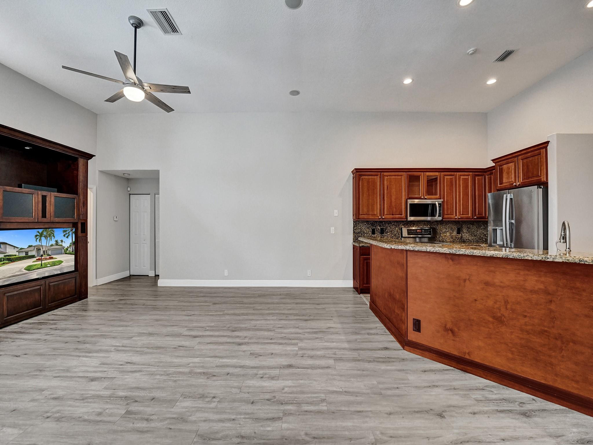 2587 Jardin Ct