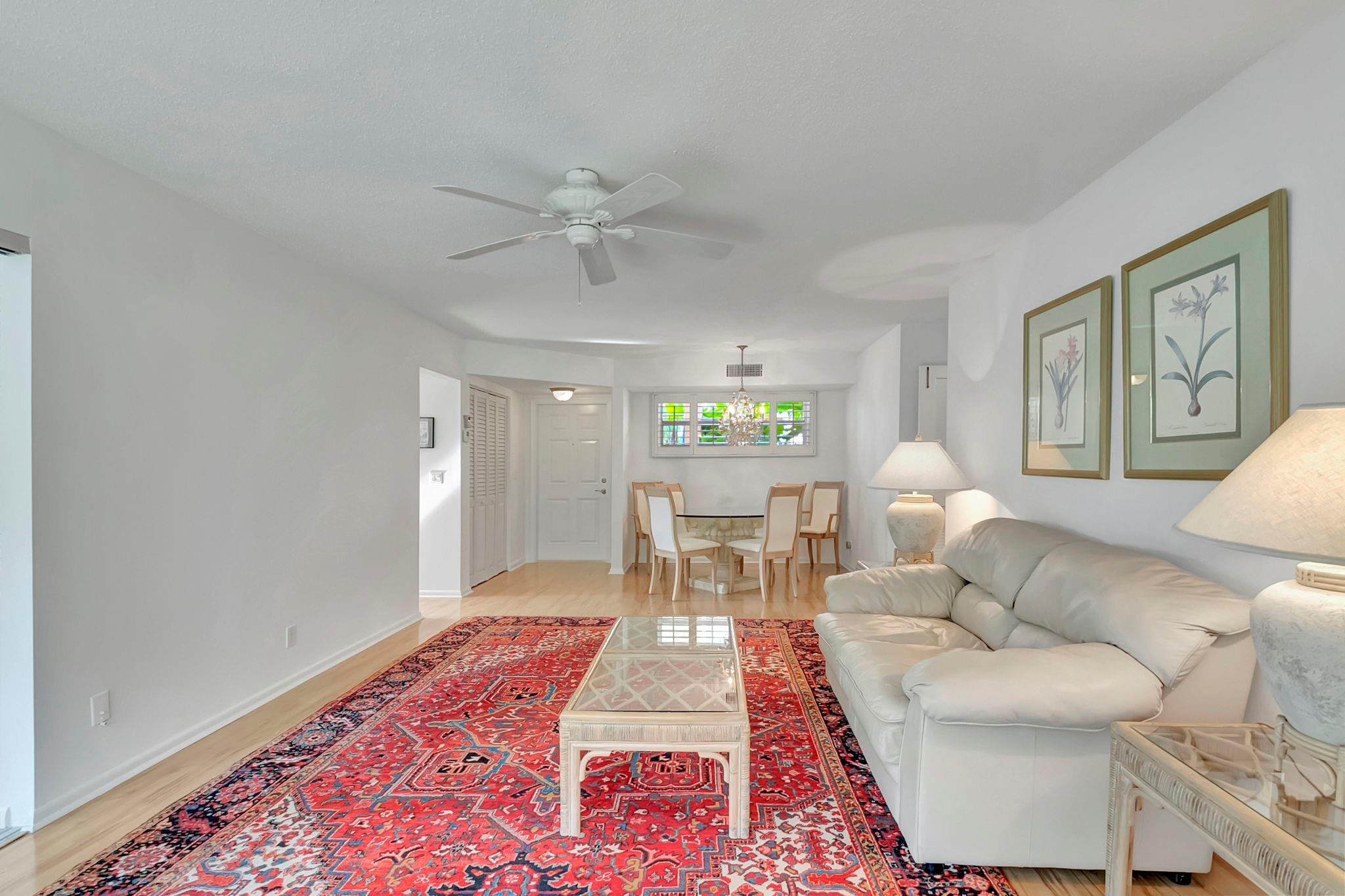 15 Colonial Club Dr 105
