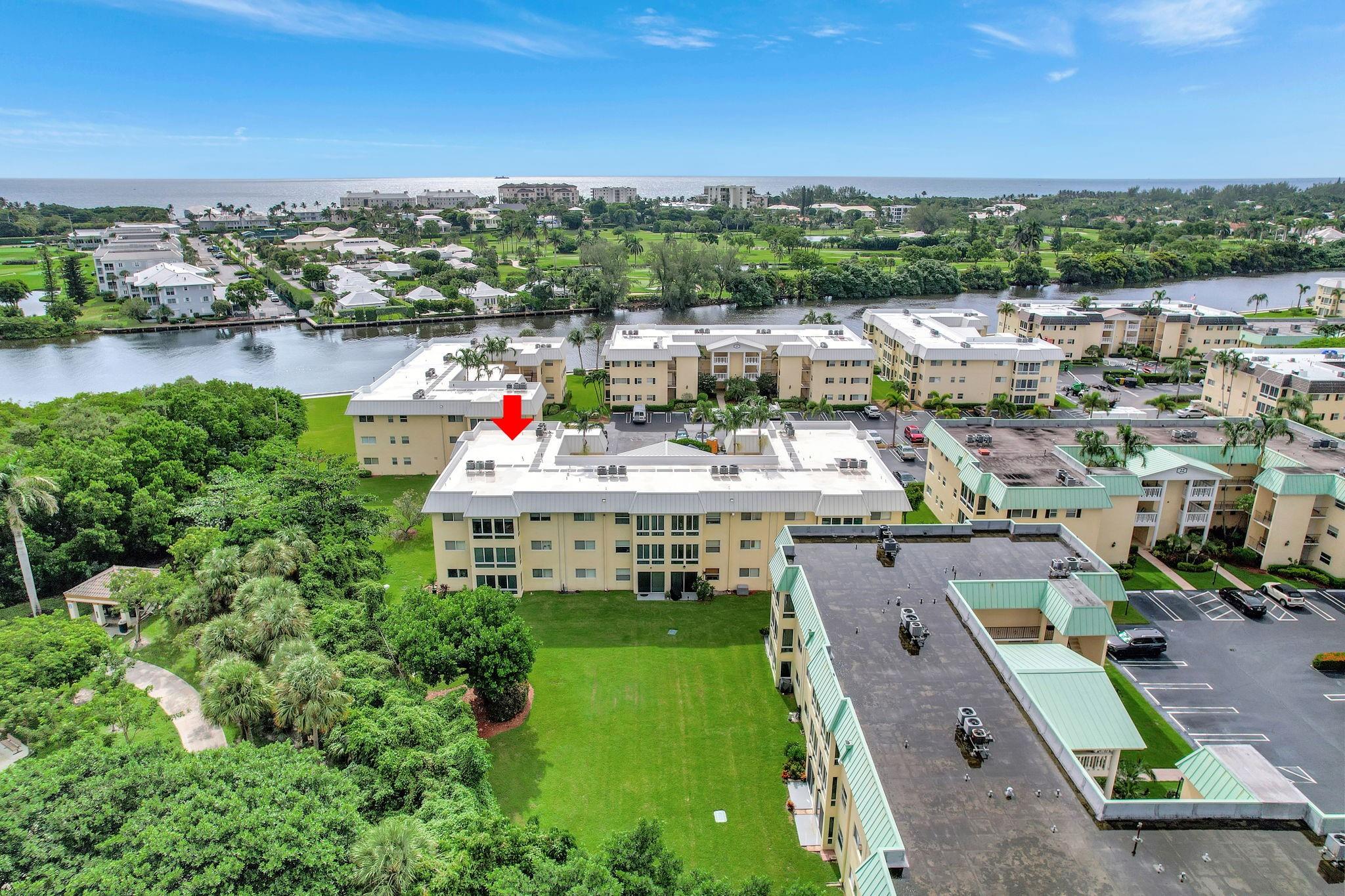15 Colonial Club Dr 105